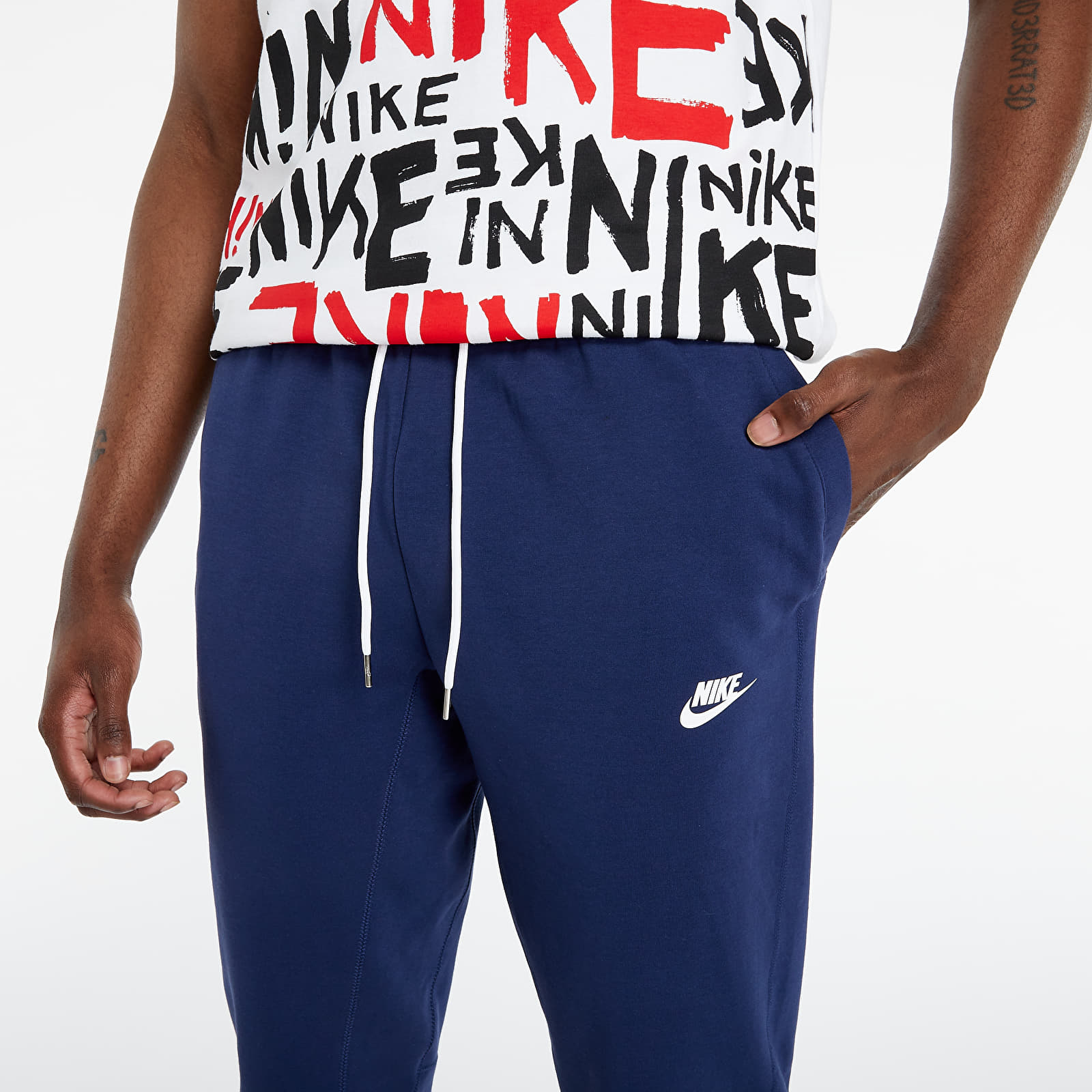 Pants and jeans Nike Sportswear Modern Fleece Joggers Midnight Navy Ice Silver White Footshop