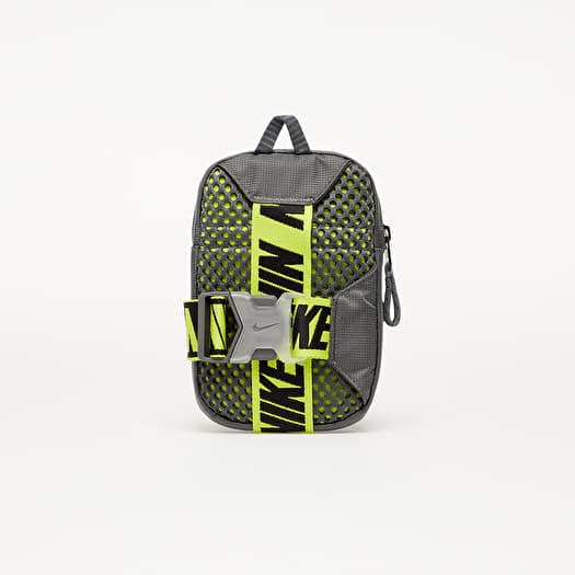 Nike sprtswr best sale essentials hip pack