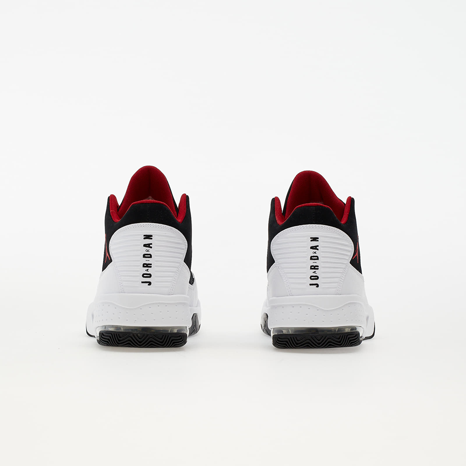 Pánské tenisky a boty Jordan Max Aura 2 White/ Gym Red-Black