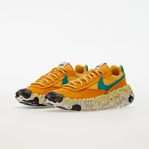 nike overbreak pollen on feet