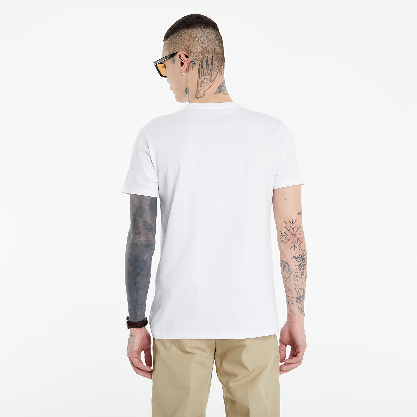 送料・関税込★A.P.C.★(W) A.P.C. VPC T-Shirt White Dark Navy A.P.C. VPC T-Shirt White/Dark Navy at CareOfCarl.com