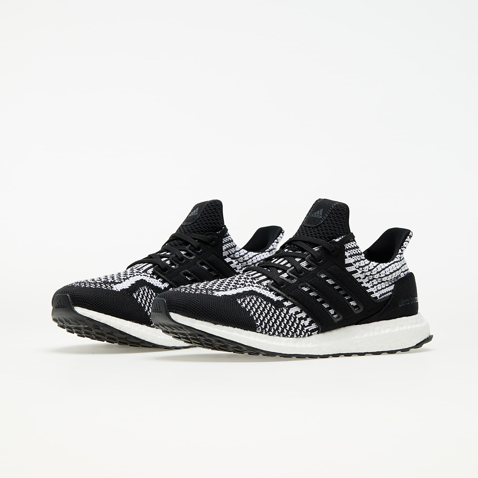 Moteriška avalynė adidas UltraBOOST 5.0 DNA Core Black/ Core Black/ Ftw White