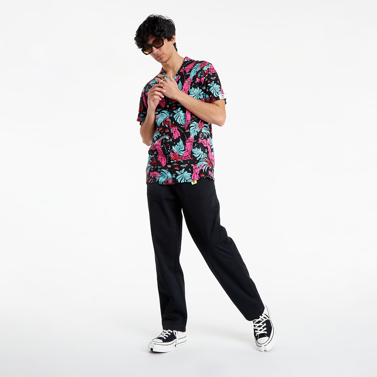 Marškiniai Tommy Jeans Miami Print Camp Shirt Black Miami Aop