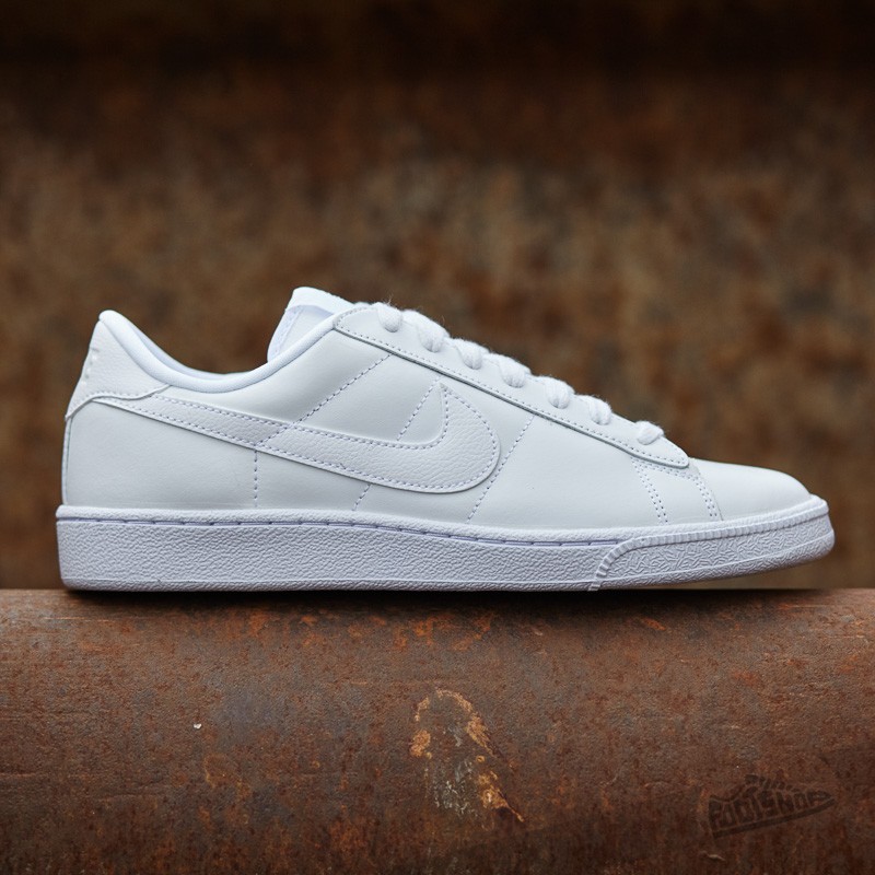 Nike classic all white store