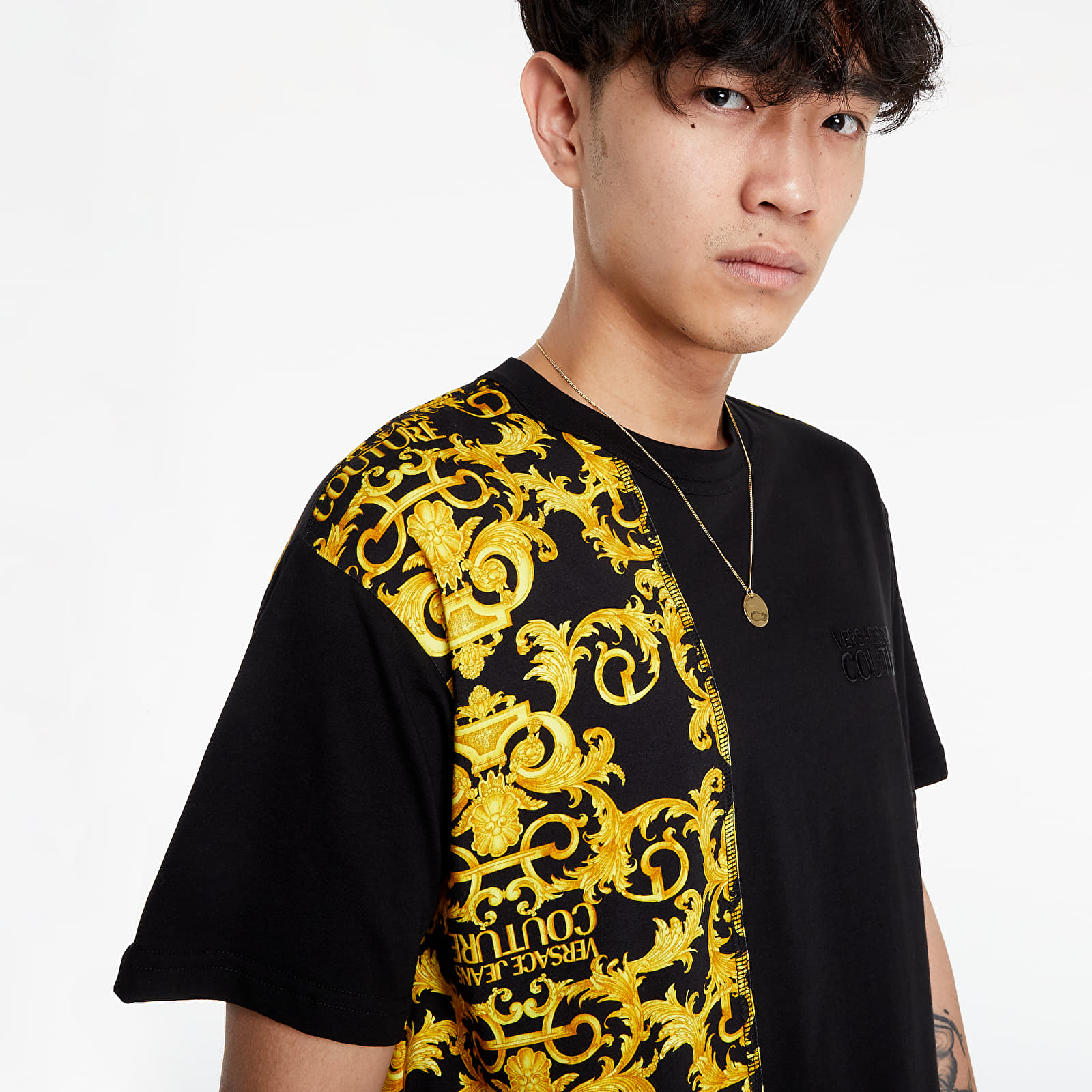 Magliette Versace Jeans Couture Reg Bis Contr Baroque Shirt Black Footshop