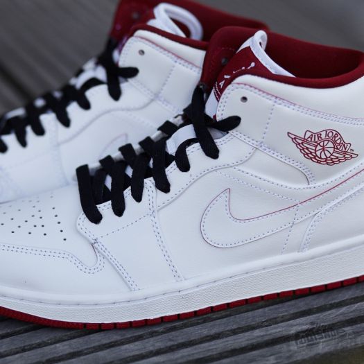 Air Jordan 1 Mid