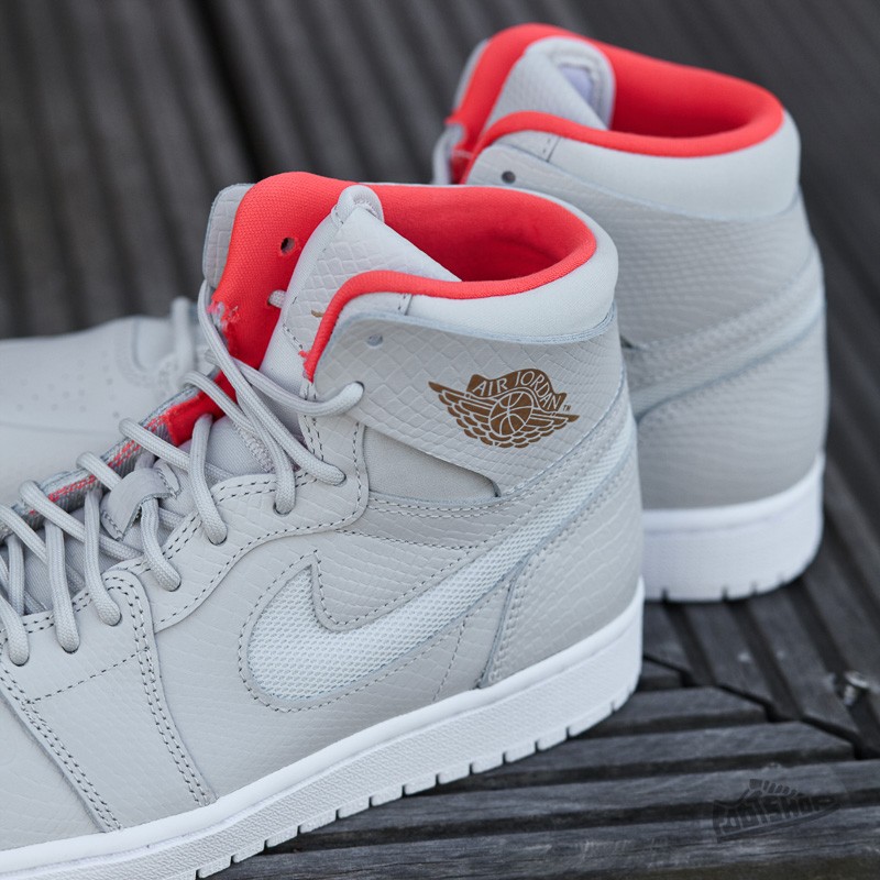 Moški čevlji Air Jordan 1 Retro High Nouveau Light Bone/ Metalic Cappuccino-White-Infra