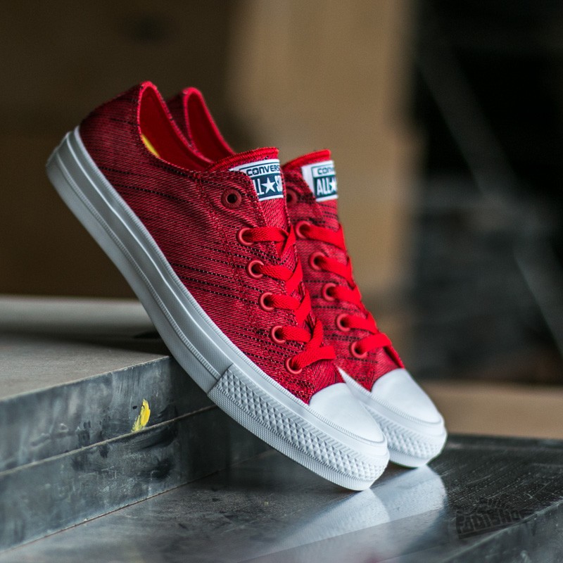 Converse all star v2 deals