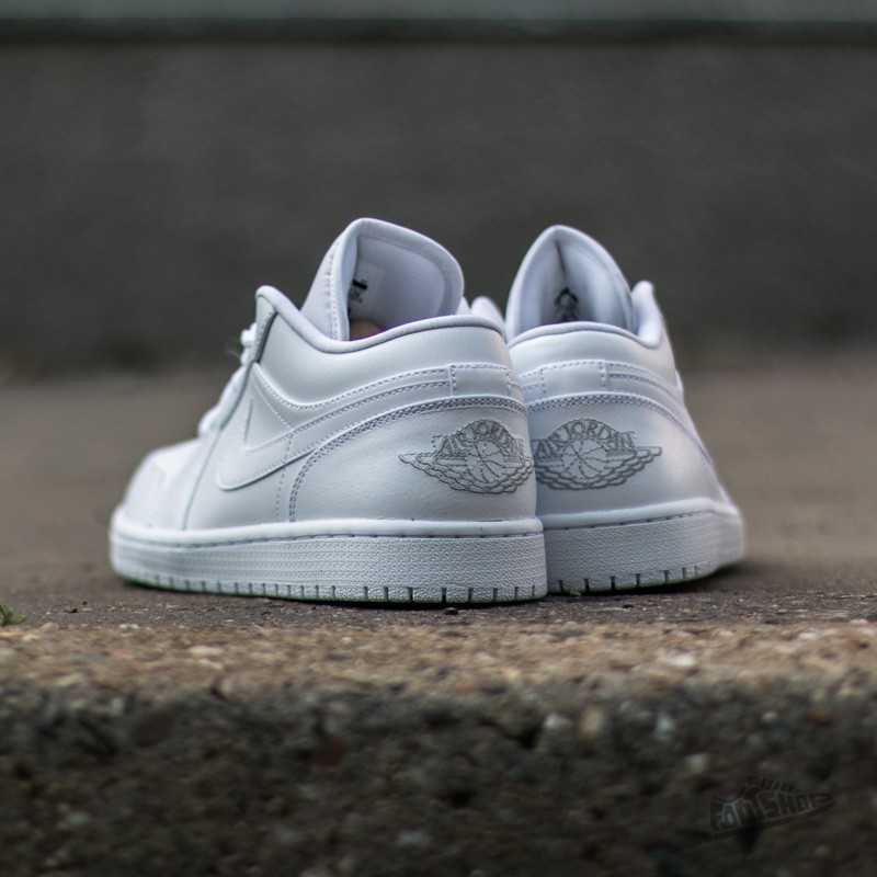 Încălțăminte și sneakerși pentru bărbați Air Jordan 1 Low White/ White-Metallic Silver
