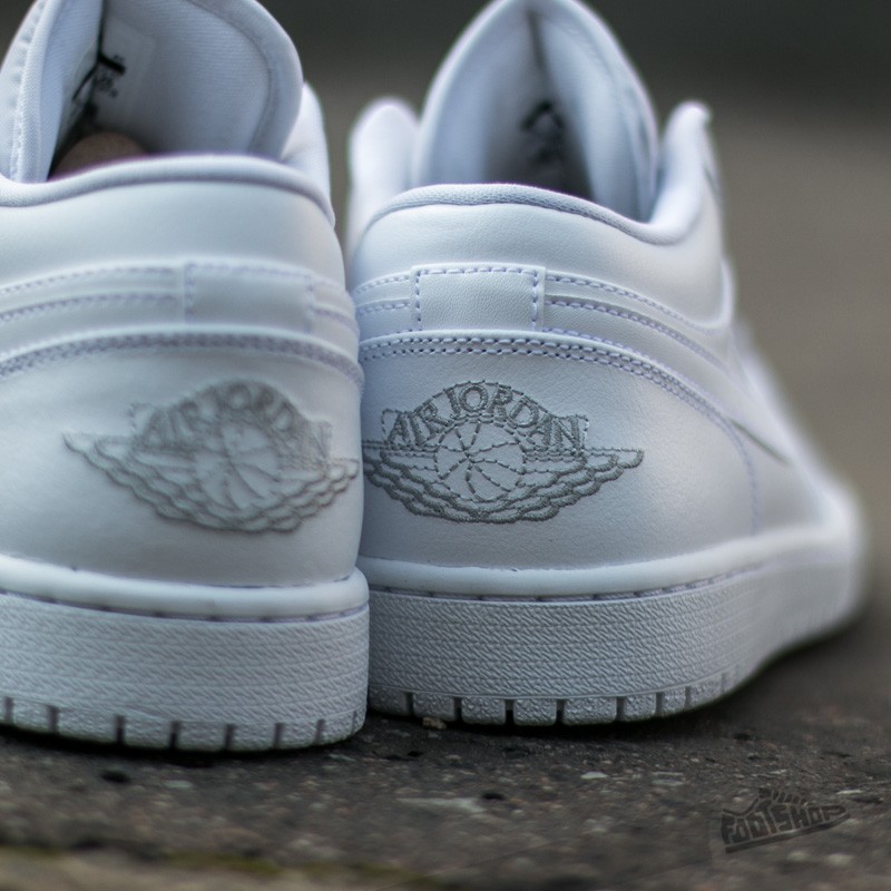 Încălțăminte și sneakerși pentru bărbați Air Jordan 1 Low White/ White-Metallic Silver