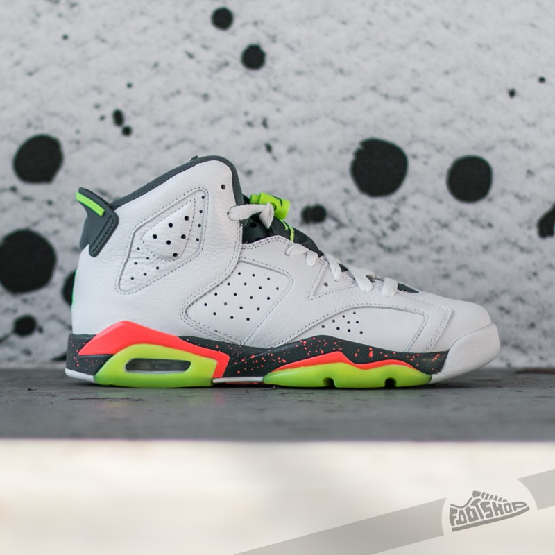 Jordan 6 bright mango hotsell