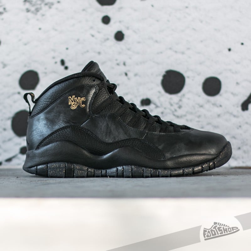 Jordan retro 10 black and gold hot sale