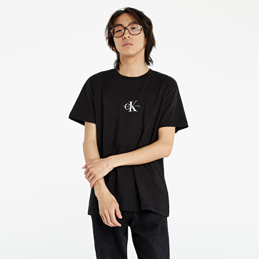 Men\'s T-shirts Calvin Klein Tee Small Monogram Jeans Chest Black | Footshop