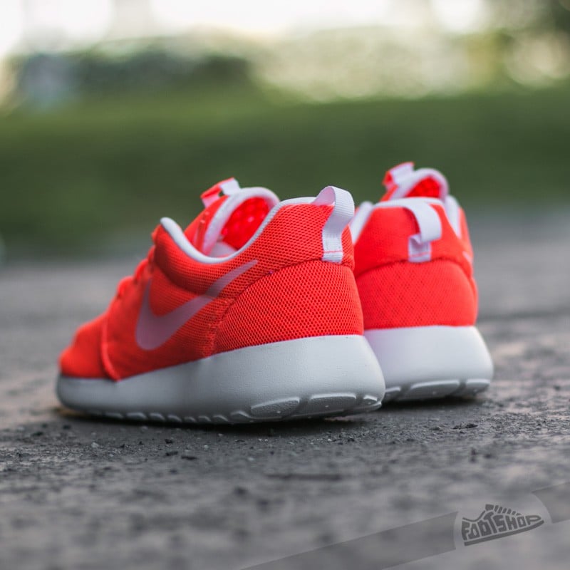 Nike roshe one crimson new arrivals