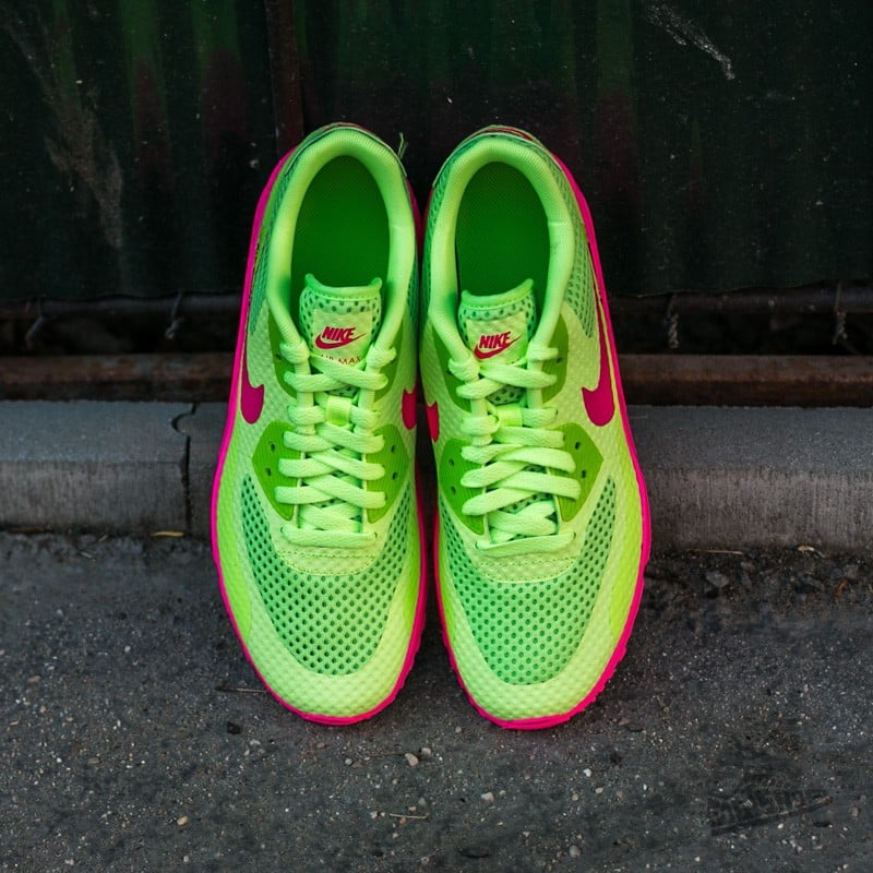 Pink and green hotsell air max 90