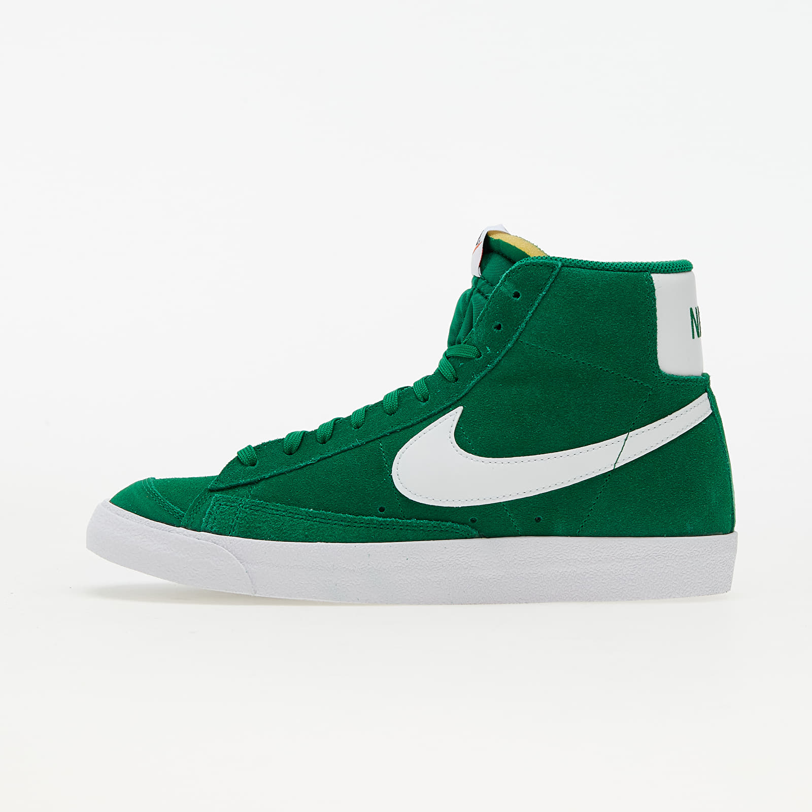 Încălțăminte și sneakerși pentru bărbați Nike Blazer Mid '77 Suede Pine Green/ White-Pine Green