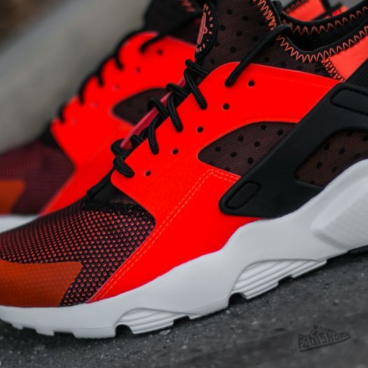 Air huarache run ultra black/total best sale crimson-white