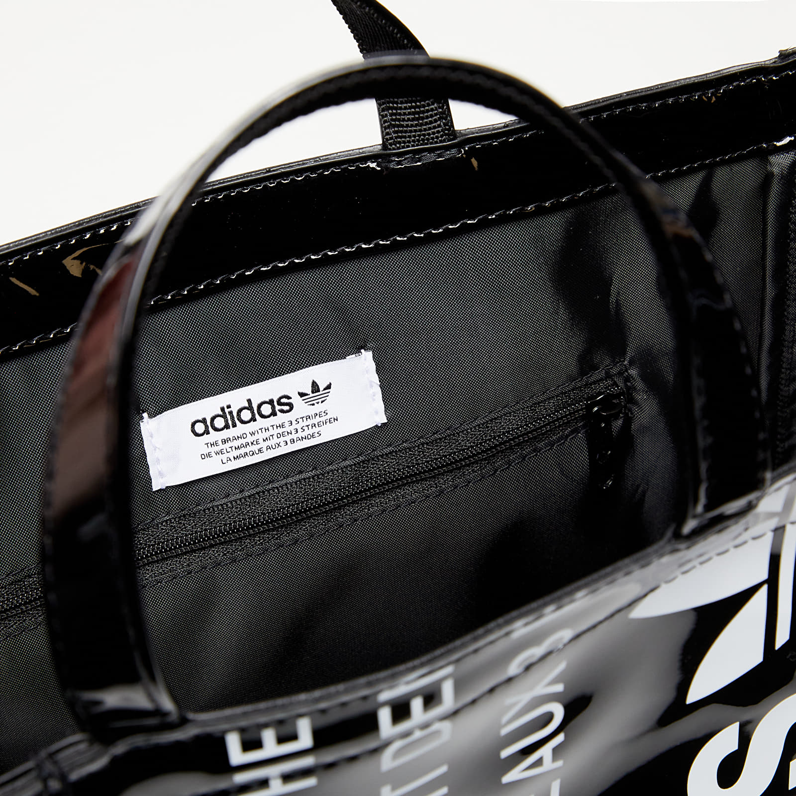 Adidas vintage airliner bag black top