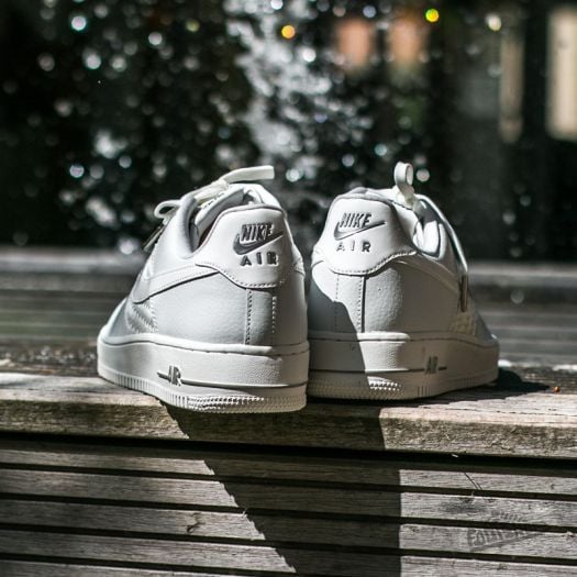 Air force 1 lv8 shoes white discount
