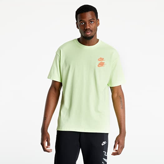 Lime green nike t shirt clearance