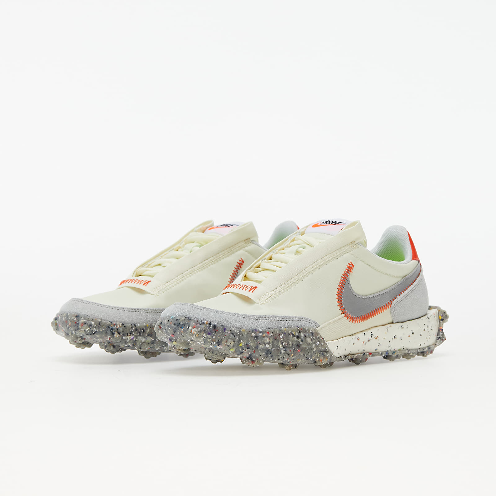 Damen Sneaker und Schuhe Nike Waffle Racer Crater Coconut Milk/ Metallic Silver-Team Orange