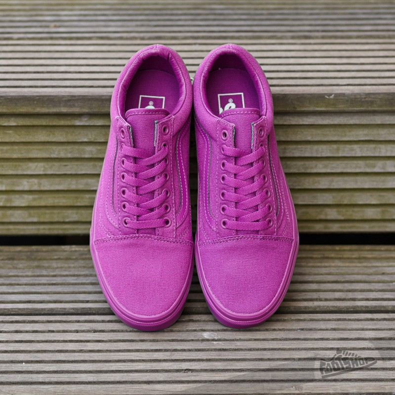 All shop purple vans