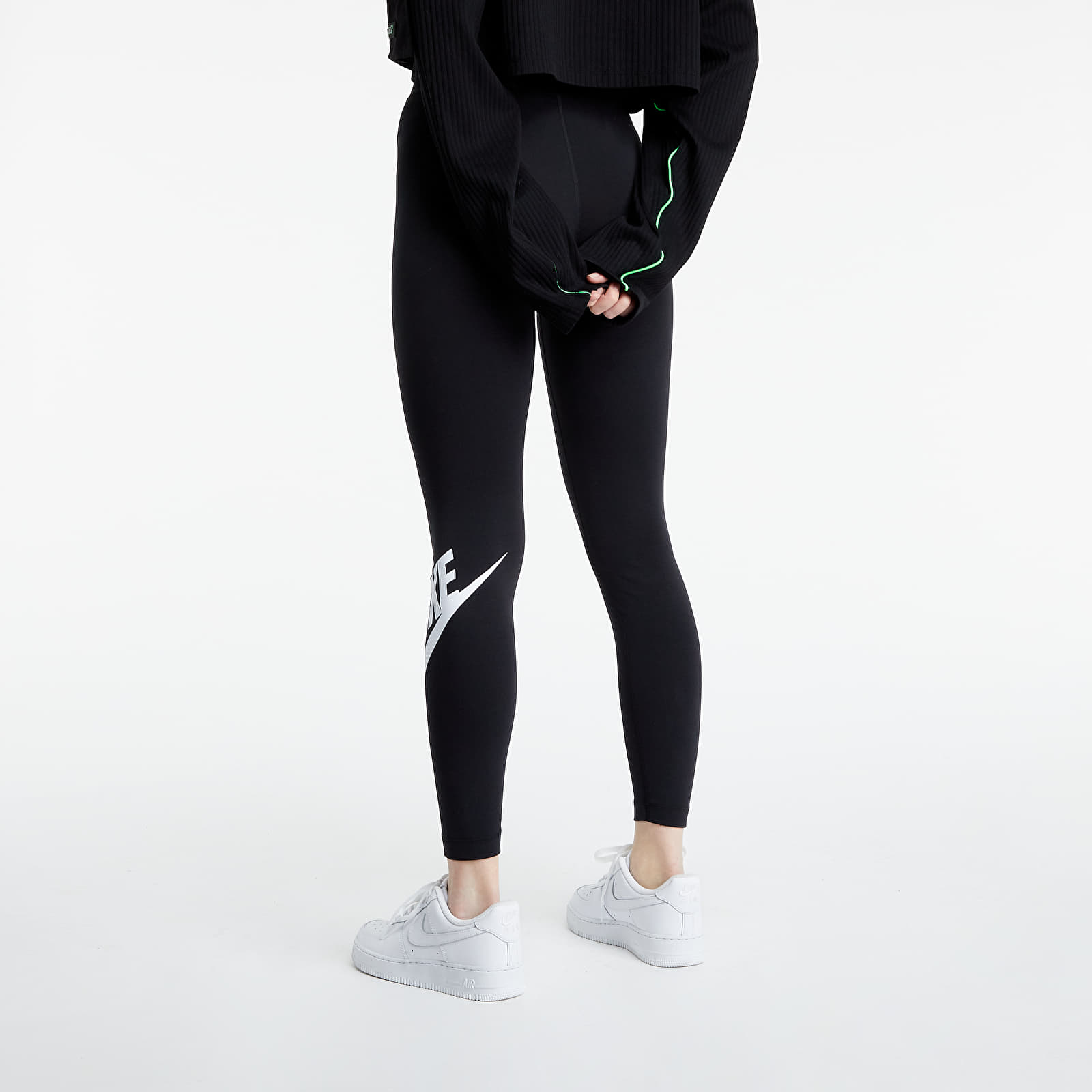 Legíny Nike Sportswear W Essential High-Rise Leggings Black/ White