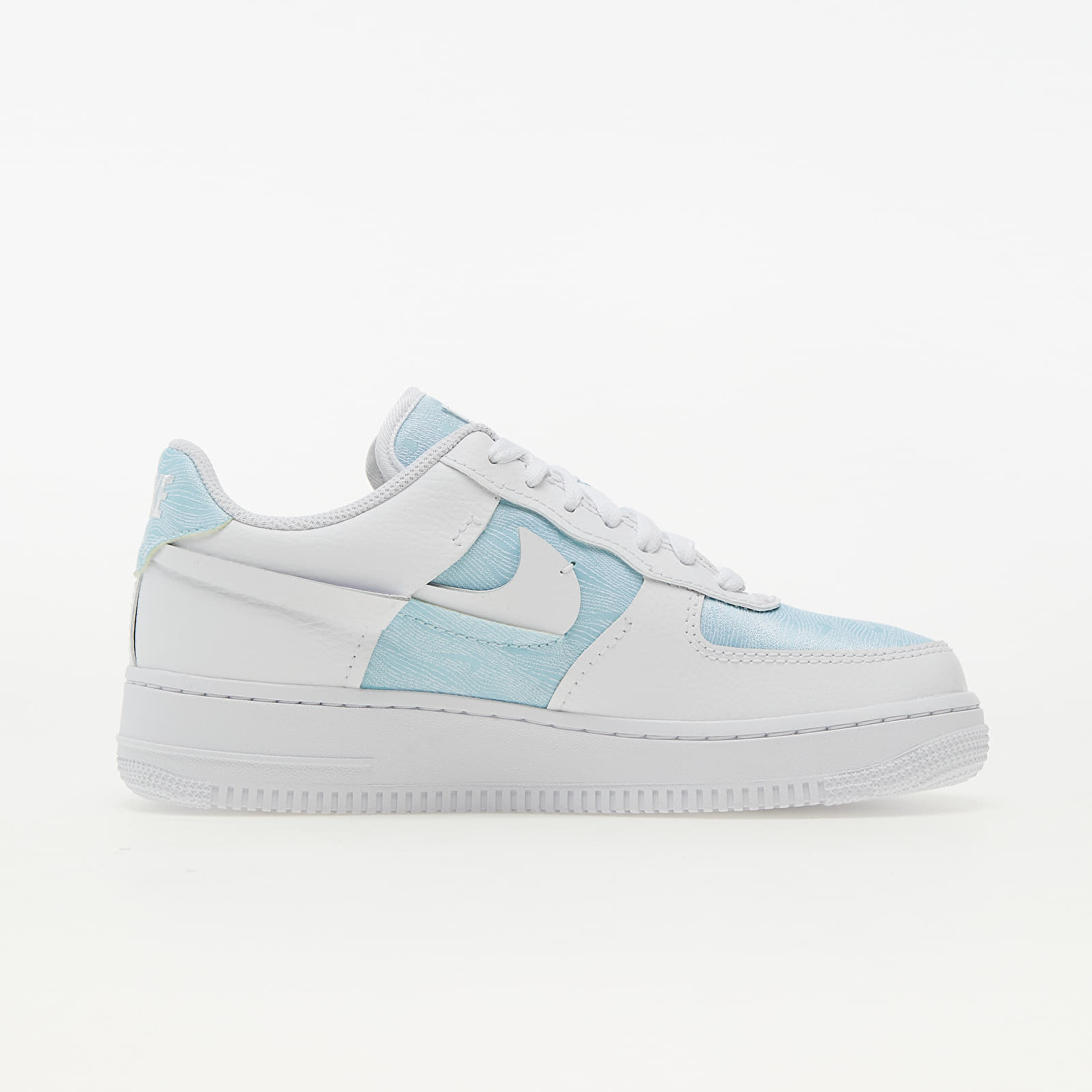 Zapatillas mujer Nike Wmns Air Force 1 LXX Glacier Blue/ White-Black