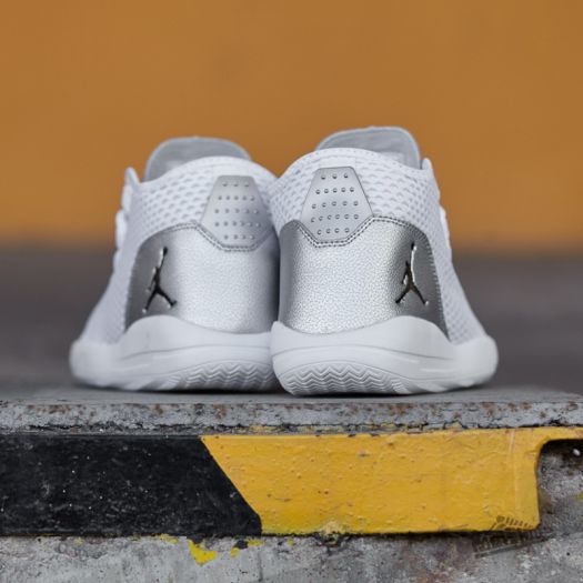 Jordan Reveal White Black Metallic Silver Infrrd 23