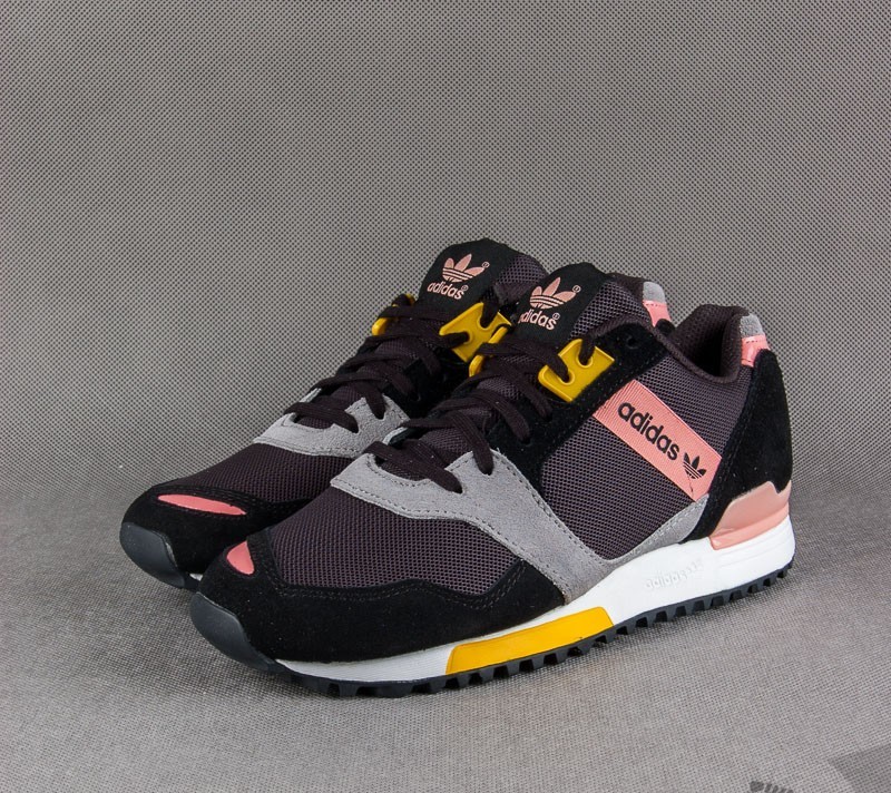 Women s shoes adidas ZX 700 CONTEMP W Footshop