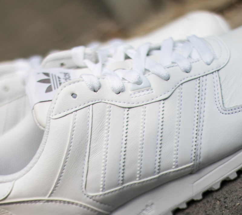 Adidas originals zx 700 womens white discount