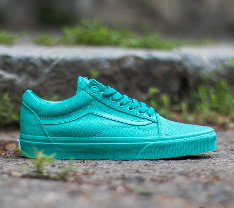 Aqua old skool best sale vans