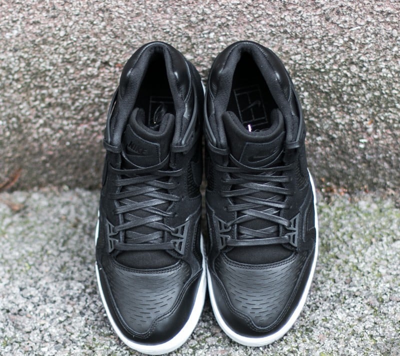Vyriška avalynė Nike Air Tech Challenge II Laser Black/ Black-White