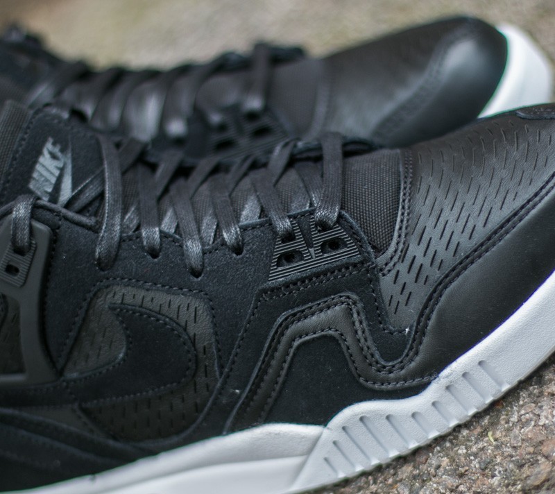 Vyriška avalynė Nike Air Tech Challenge II Laser Black/ Black-White