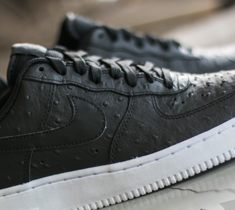 Scarpe uomo Nike Air Force 1 ´07 LV8 Black/ Black-White