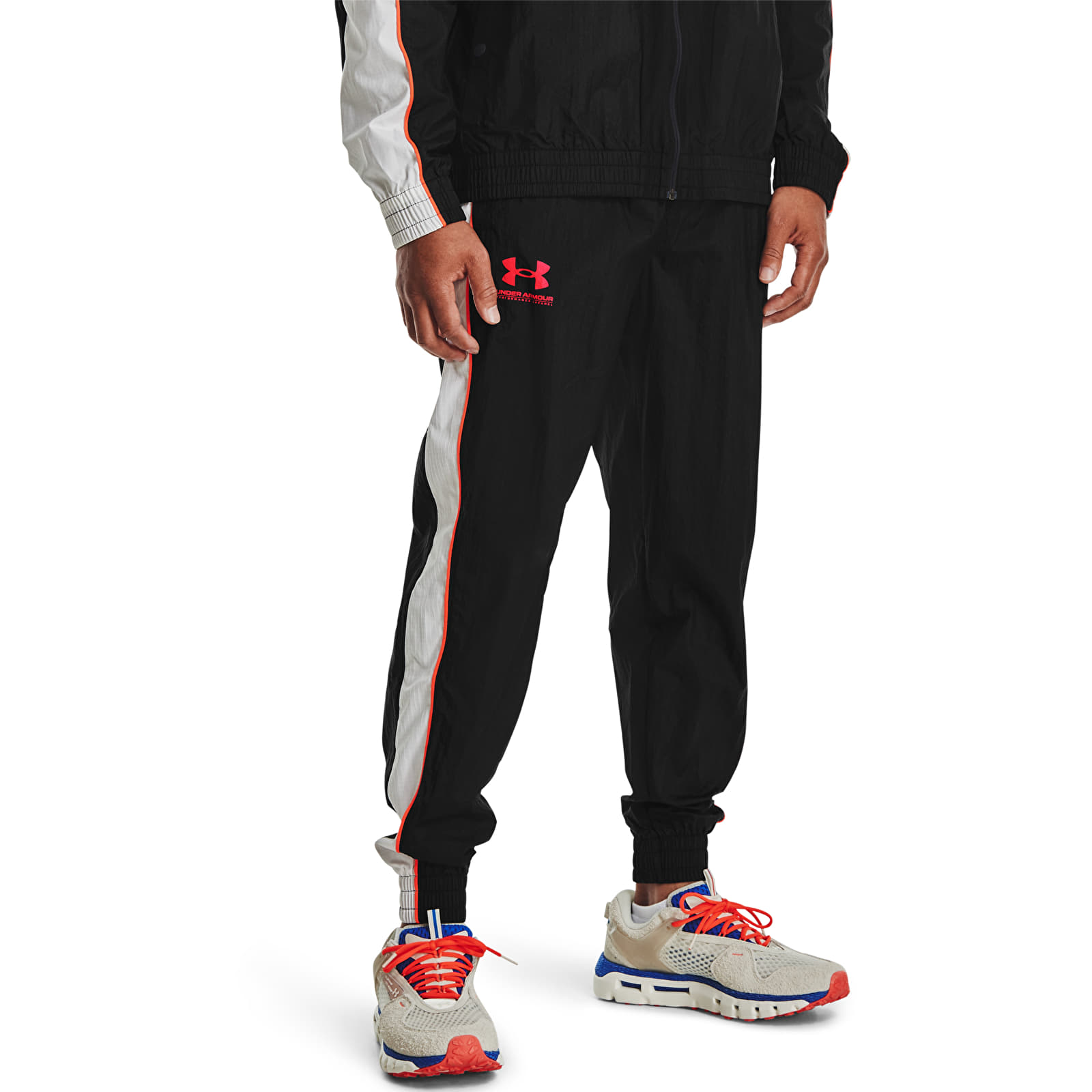 Pants and jeans Under Armour Woven Track Pant Black