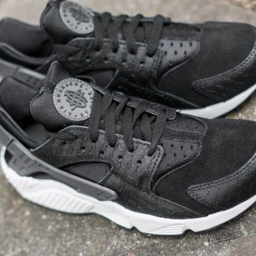 Nike air huarache free run grey clearance black and white