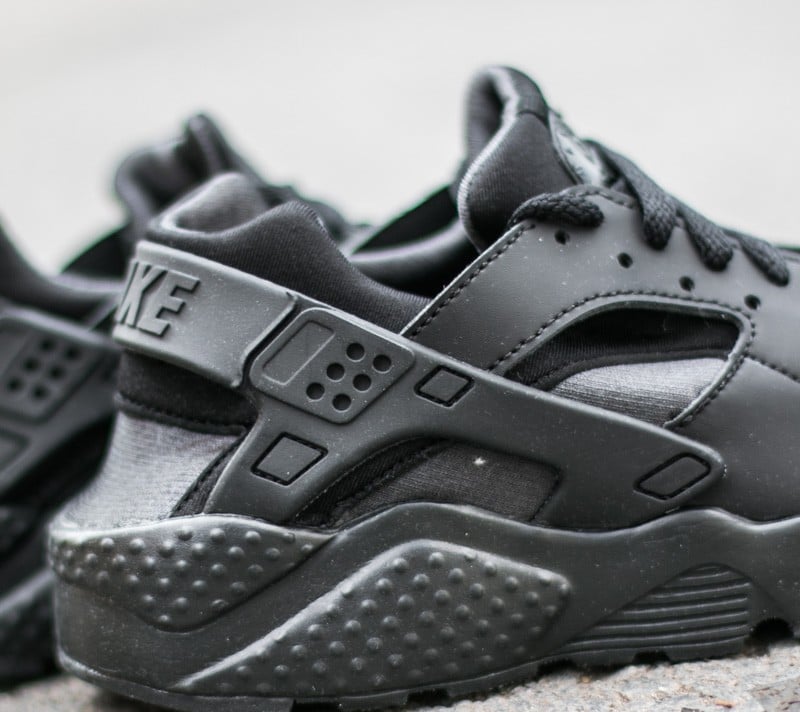 Women s shoes Nike Huarache Run GS Black Anthracite Footshop