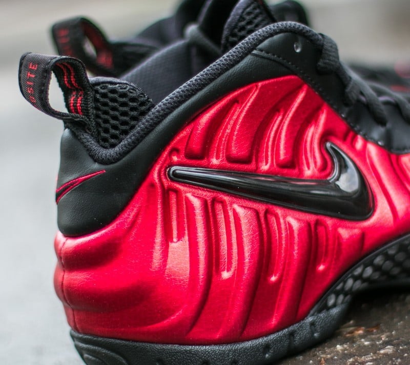 Nike foamposite rojo best sale