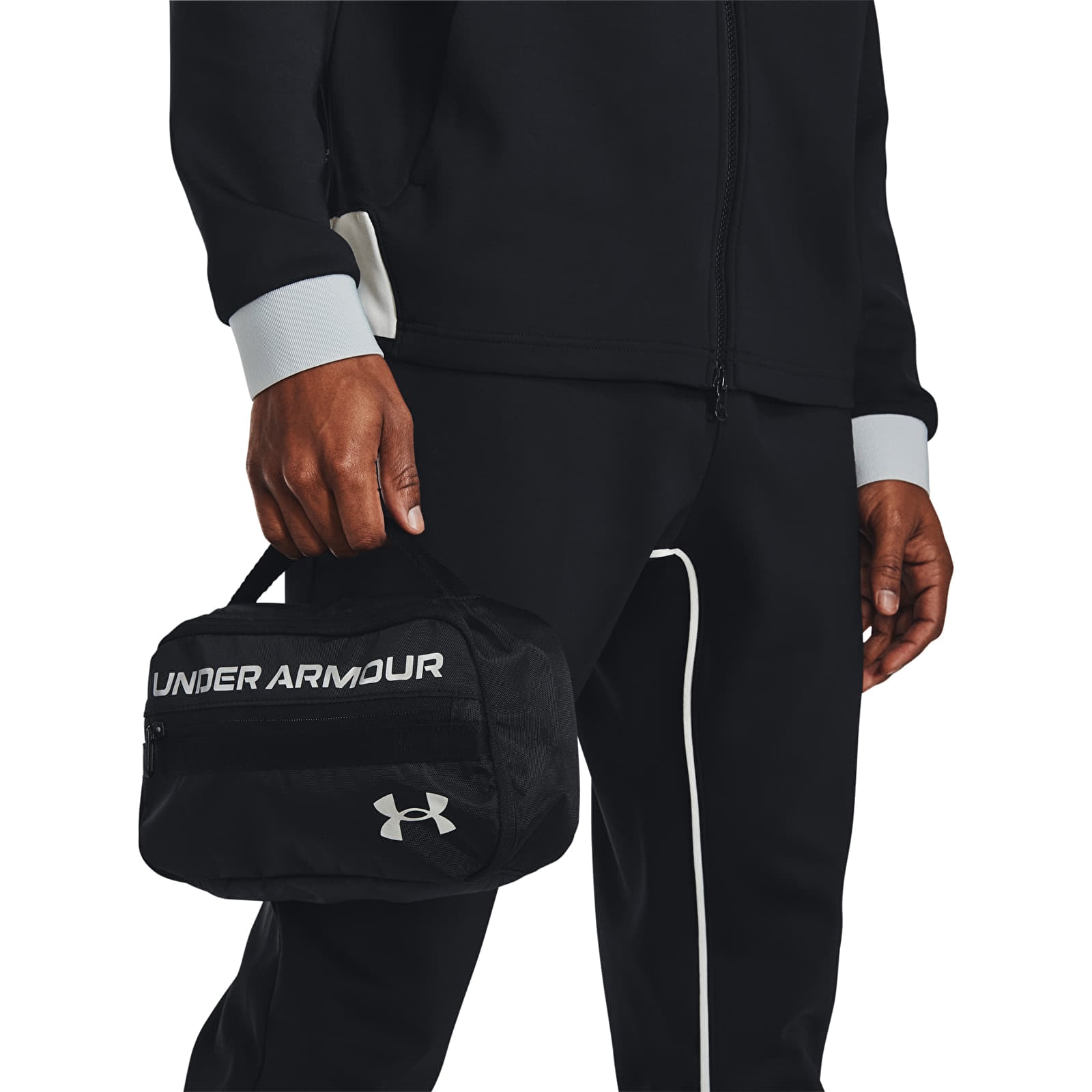 Sacchetti Under Armour Contain Travel Kit Black Footshop