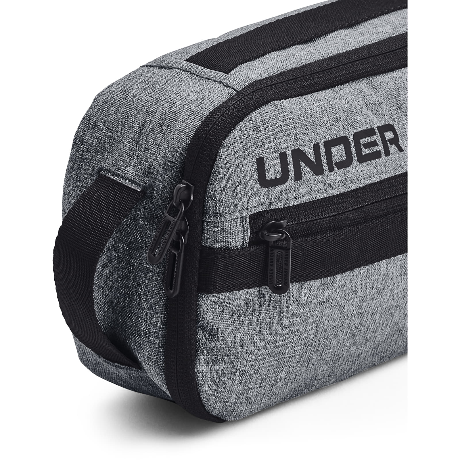 Under Armour Contain Travel Kit