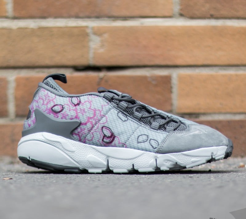 Nike footscape sakura outlet