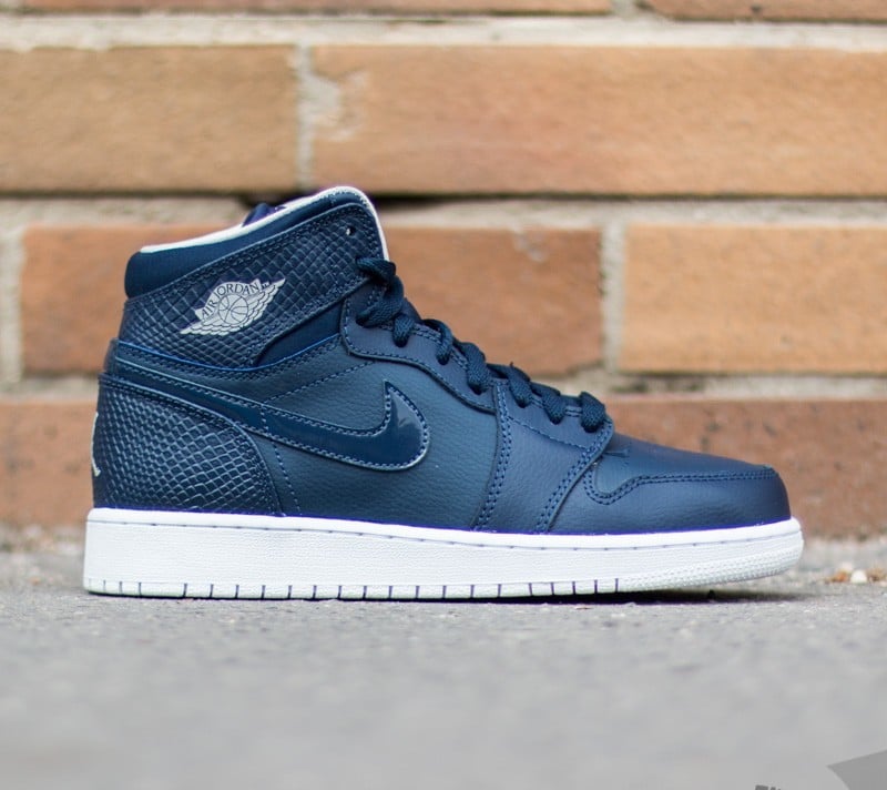 Scarpe donna Air Jordan 1 Retro High (BG) Mid Navy/ Light Bone-White-Infrared 2