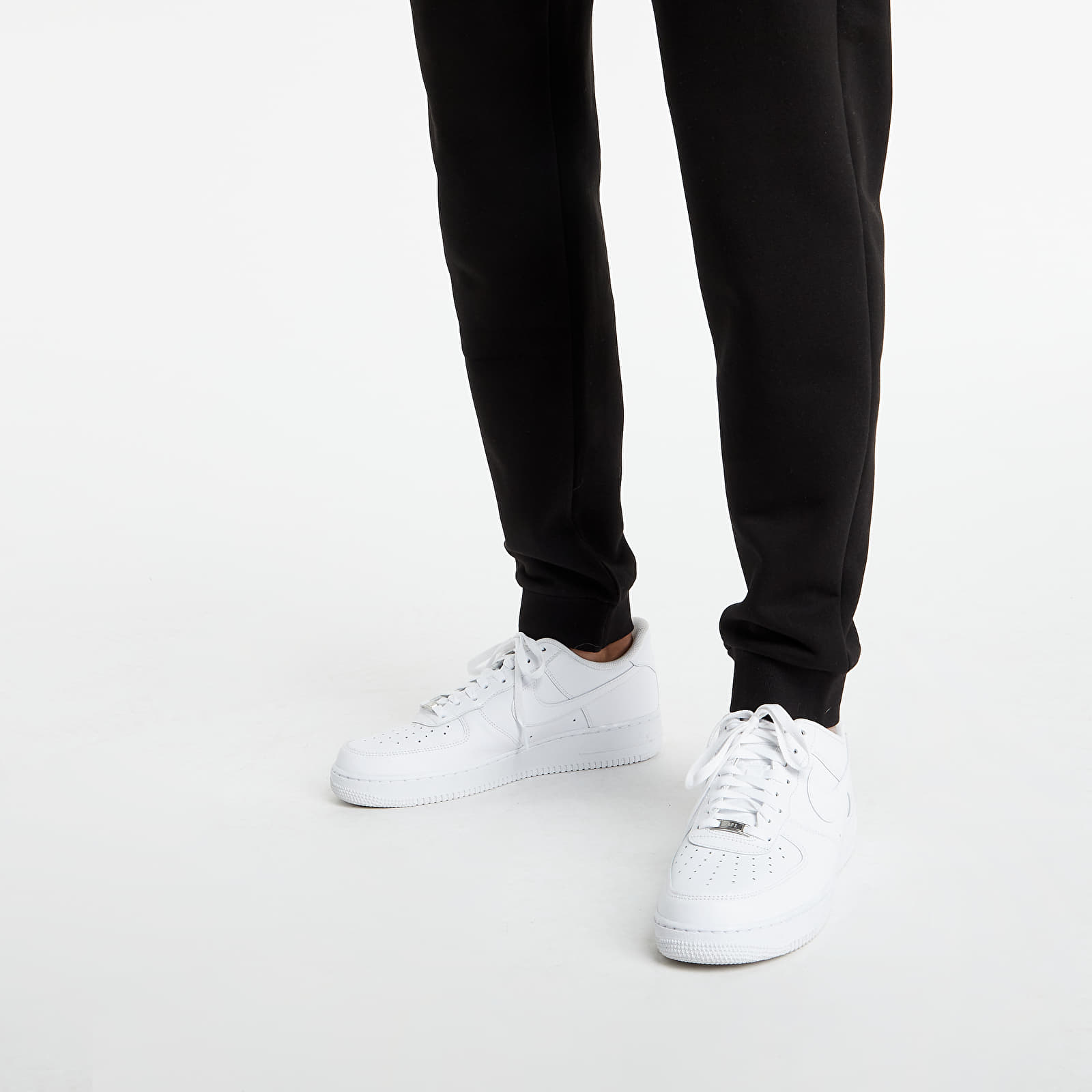 Pantaloni și blugi Horsefeathers Finn Sweatpants Black