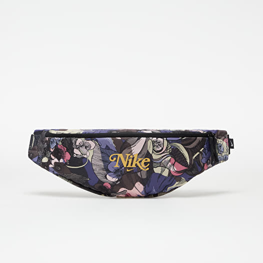 Nike heritage hotsell hip pack floral