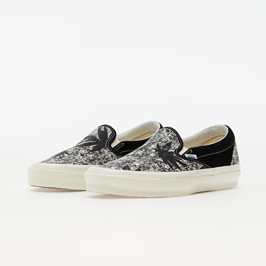 Vans vault black slip on discount