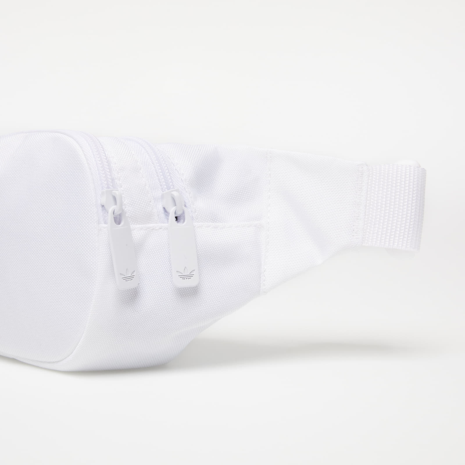 Hip-kotid adidas Essential Crossbody Bag White