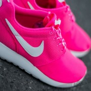 Women s shoes Nike Roshe One GS Pink Blast White Footshop
