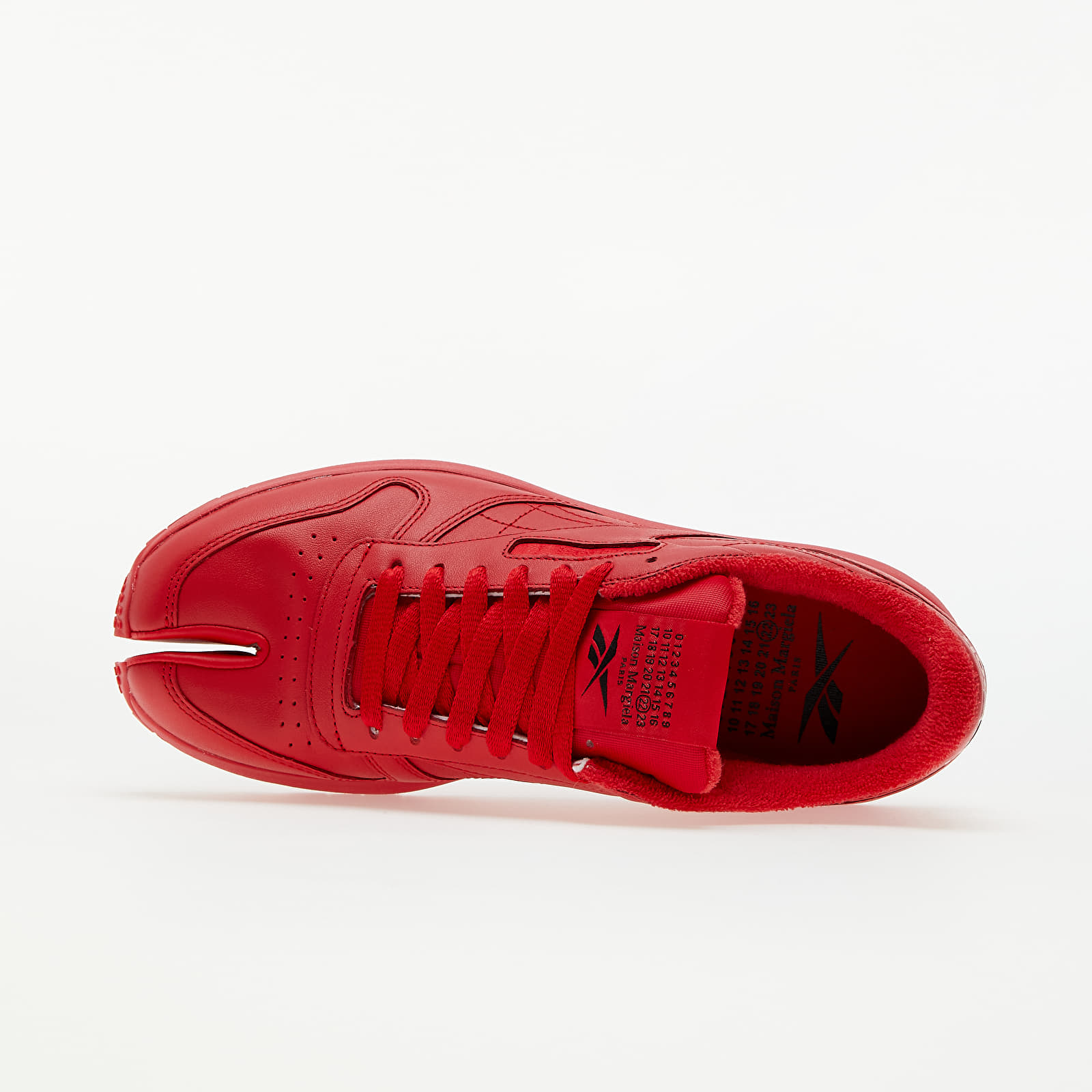 Maison margiela 2025 red sneakers