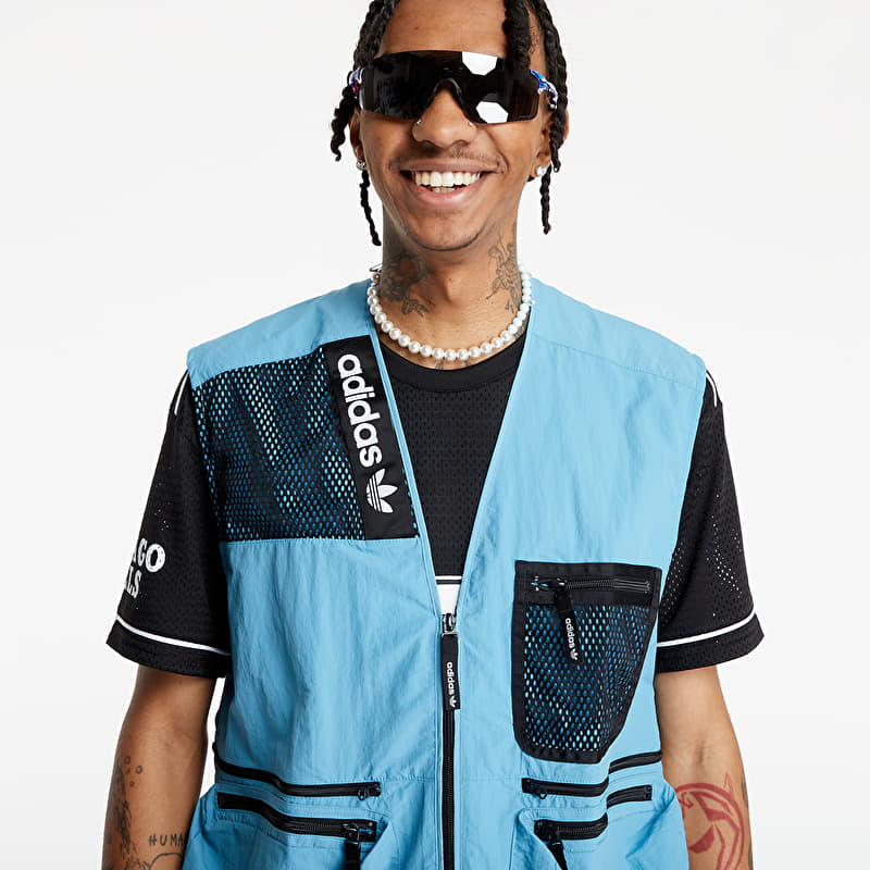 Jakna adidas Originals Adventure Cargo Vest Hazy Blue